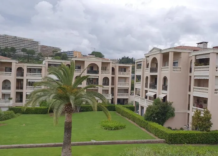 Domaine D\'Ahmosis, modern 2 bedrooms refurbished apartment, f3 moderne fraichement rénové