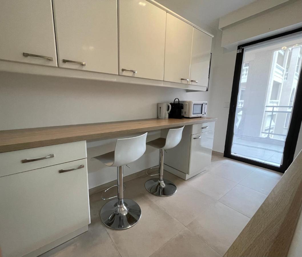 Domaine D'ahmosis, Modern 2 Bedrooms Refurbished Apartment, F3 Moderne Fraichement Rénové Le Cannet